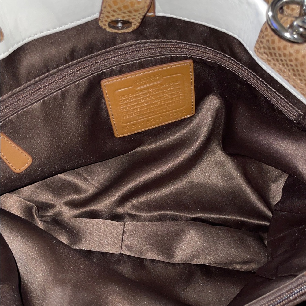 Coach Vintage Penelope Ivory Leather/ Brown Snakeskin Carryall Women's Handbag - Picture 15 of 16